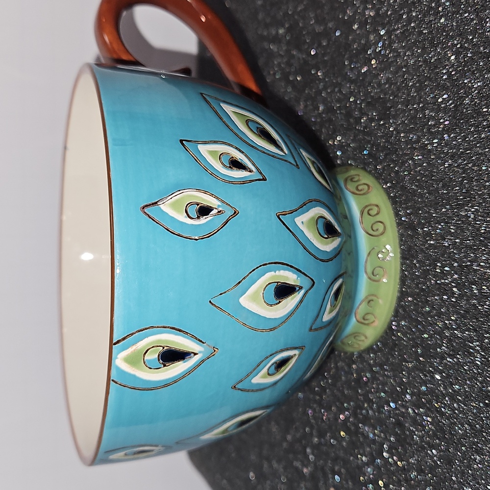 Peacock styled coffee/latte/tea cup